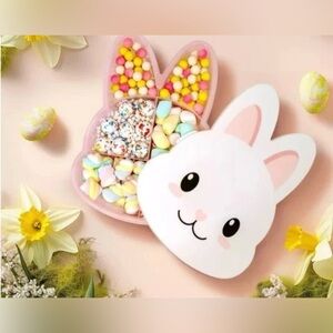 NWT COOK WITH COLOR Snack box Bunny Face. White & Pink storage container.